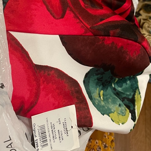 Davids bridal  Prom dress size 1-2-4-7-8-9 - Picture 3 of 5